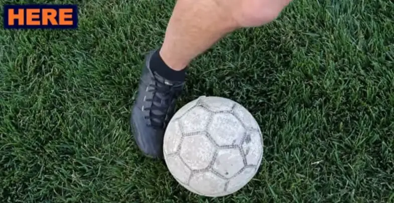 Long passing in soccer - A right leg showing how to kick a long ball in soccer