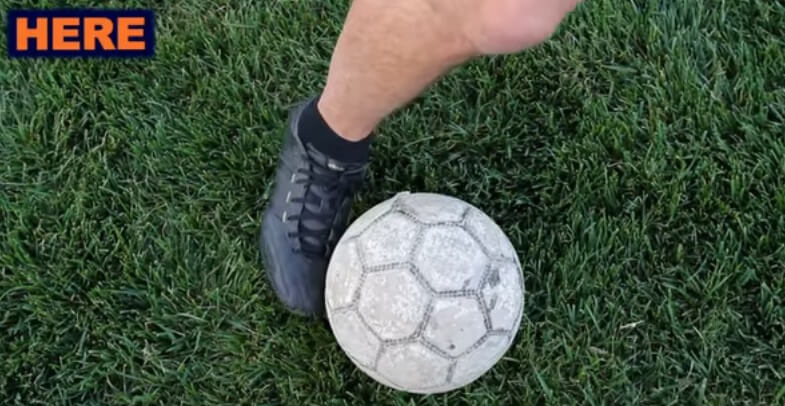 Long passing in soccer - A right leg showing how to kick a long ball in soccer