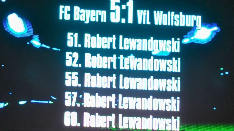 what is the hat trick in soccer - Lewandowski 5 goals in nine minutes