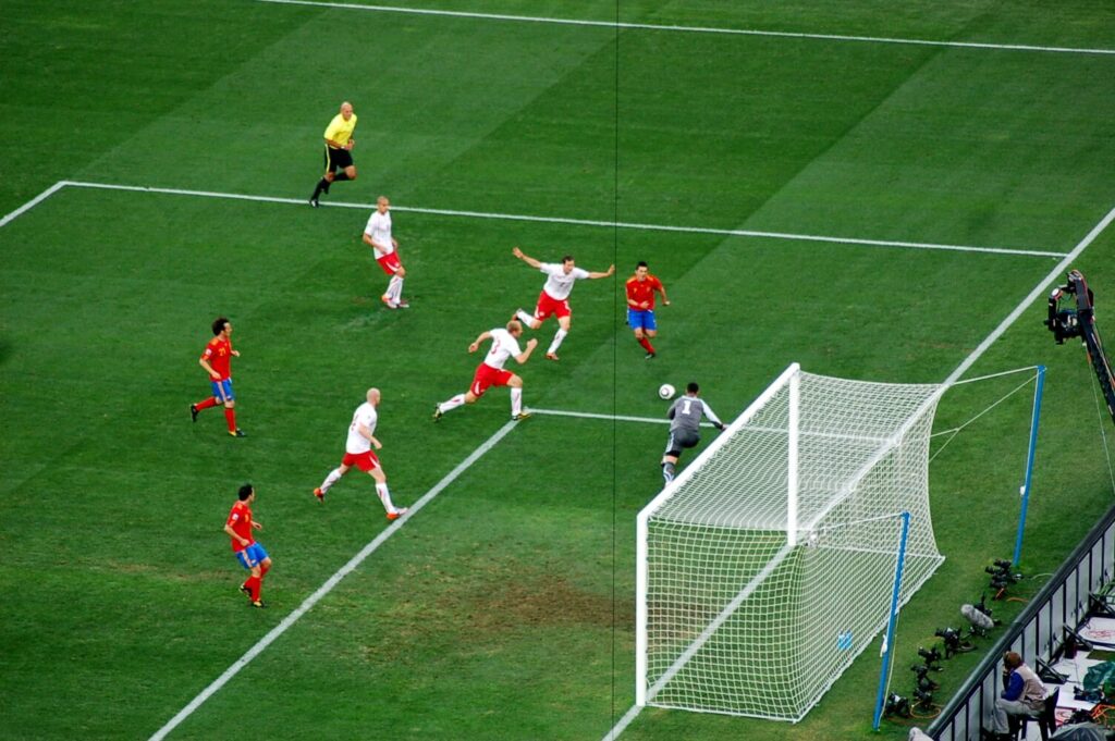 Offside trap in soccer - Switzerland defenders playing the offside trap vs Spain