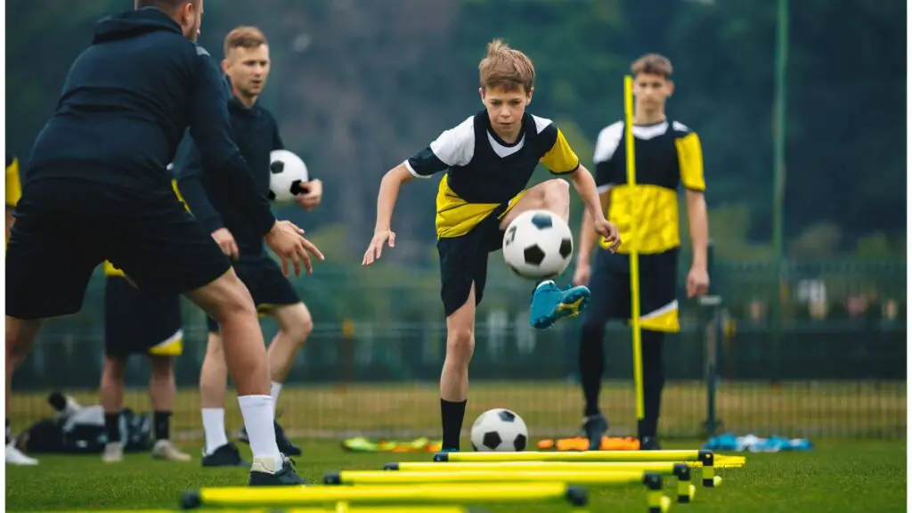 How to gain confidence in soccer - A soccer coach training his players