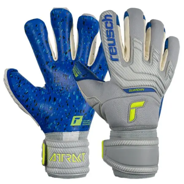 Best goalkeeper gloves for cold weather - Reusch attrakt fusion ortho-tec guardian